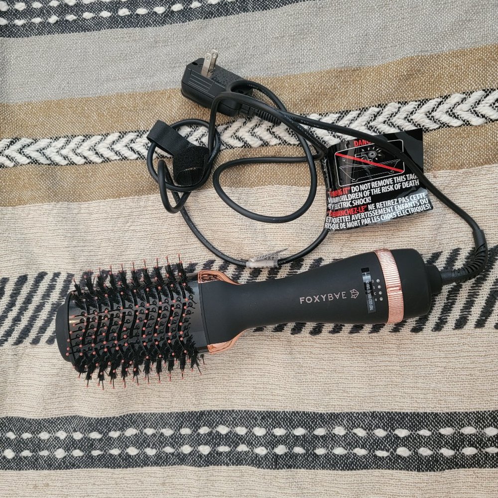 FoxyBae Rose Gold Blowout Dryer Brush